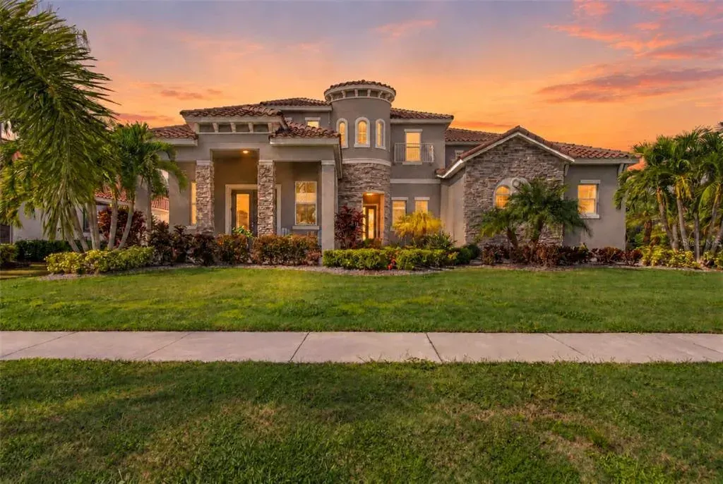 832 Manns Harbor Drive, Apollo Beach, FL, 33572