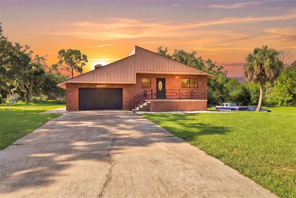 28850 Lindenhurst Drive, Wesley Chapel, FL, 33544