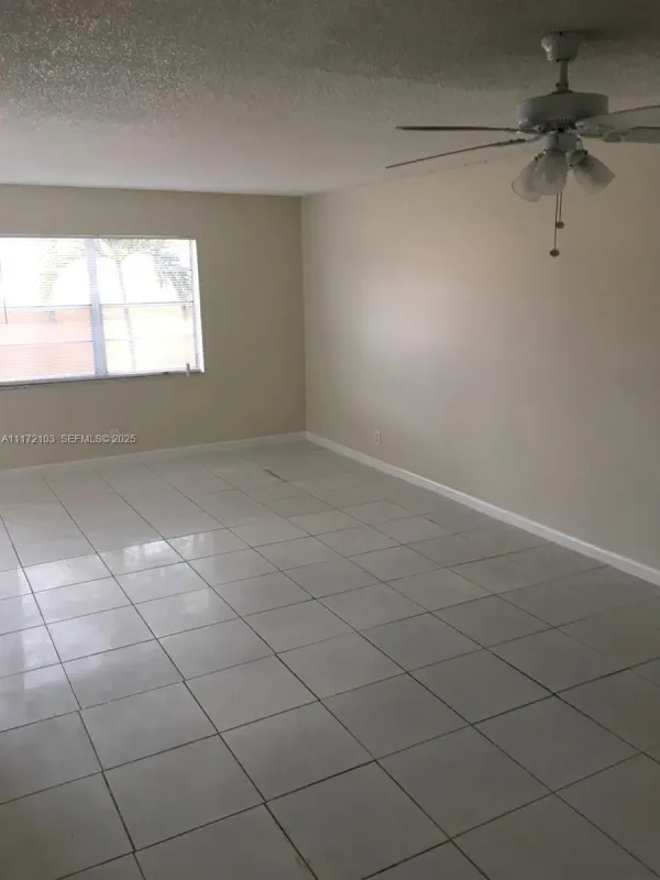5962 NW 29th Place 112, Sunrise, FL 33313