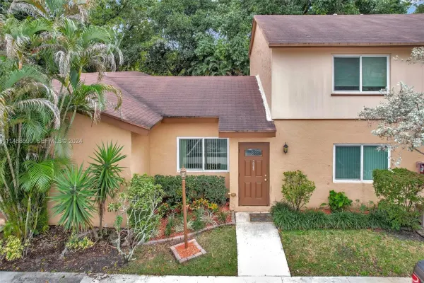 7083 W Sunrise Boulevard 7083, Plantation, FL 33313
