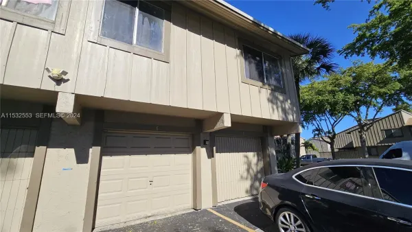 5870 NW 21st Street, Unit 45e, Lauderhill, FL, 33313