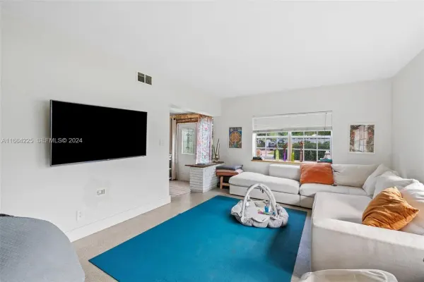 901 NE 16th Place, Fort Lauderdale, FL, 33305