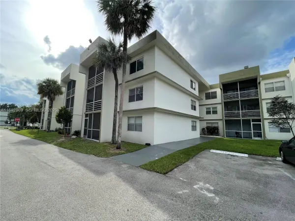 4255 N University Drive 201, Sunrise, FL 33351
