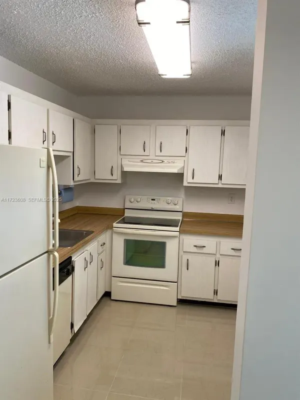 1800 SW 81st Avenue, Unit 1407, North Lauderdale, FL, 33068