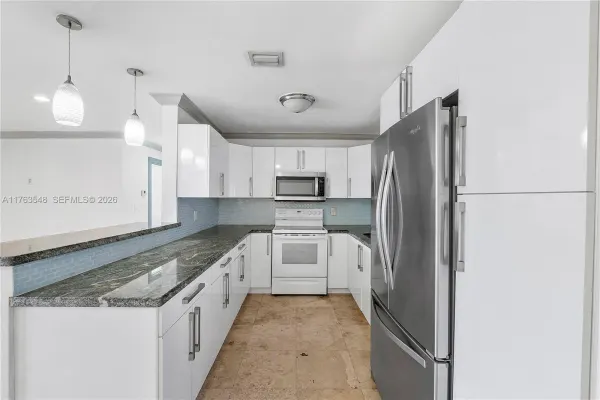 1541 SW 52nd Avenue, Plantation, FL 33317