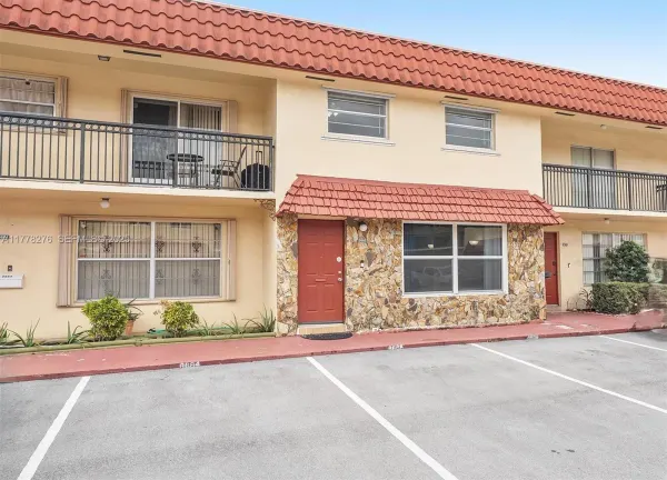 6668 SW 41st Place, Unit 29, Davie, FL, 33314