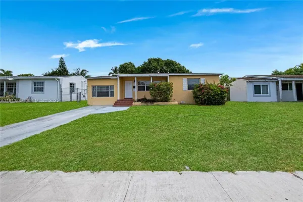 2431 Rodman Street, Hollywood, FL 33020