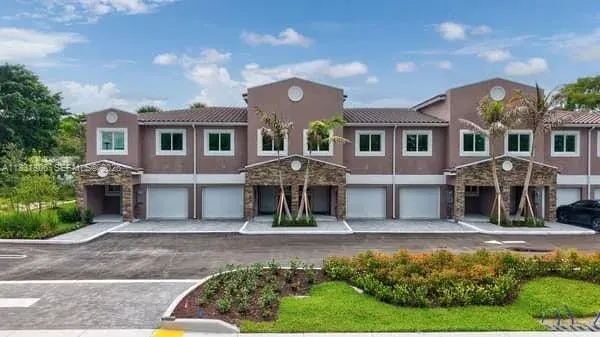 1563 NW 94th Way, Unit 09, Coral Springs, FL, 33071