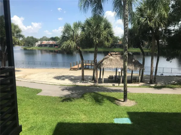 1101 Colony Point Circle, Unit 206, Pembroke Pines, FL, 33026