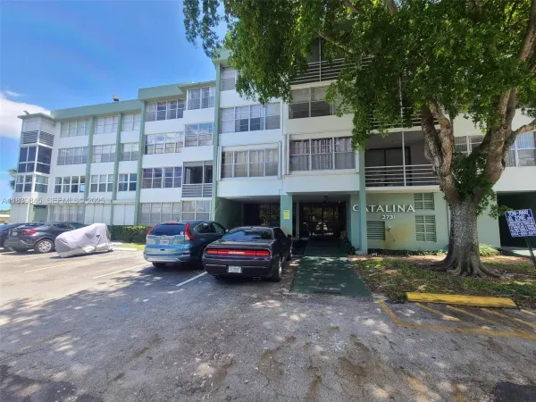 2731 Taft Street, Unit 102, Hollywood, FL, 33020