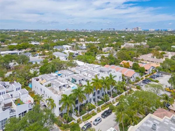 811 SE 12th Court, Fort Lauderdale, FL 33316