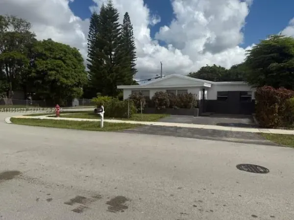 3025 NW 11th Street, Fort Lauderdale, FL, 33311