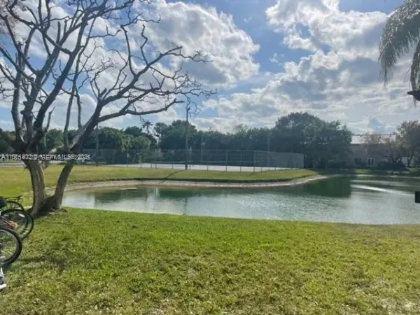 565 Vista Isles Drive 2011, Sunrise, FL 33325
