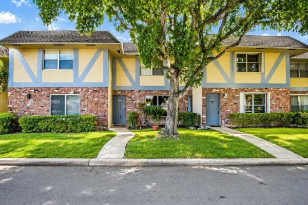7501 Kimberly Boulevard, Unit 104, North Lauderdale, FL, 33068