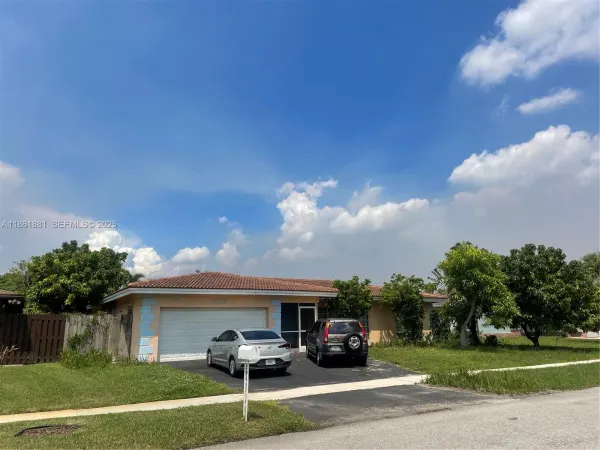 8203 NW 73rd Terrace, Tamarac, FL, 33321