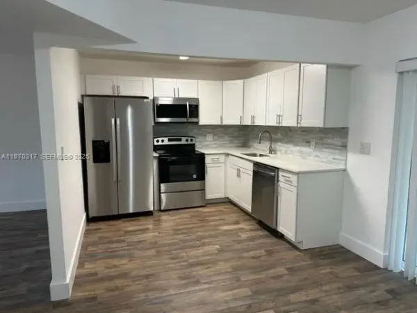5954 NW 25th Court 217, Sunrise, FL 33313
