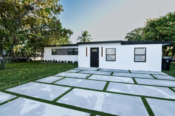 413 SW 22nd Terrace, Fort Lauderdale, FL 33312