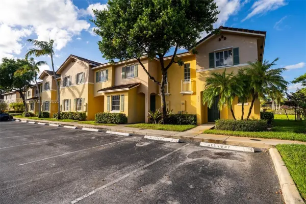 6051 SW 19th Place, North Lauderdale, FL, 33068