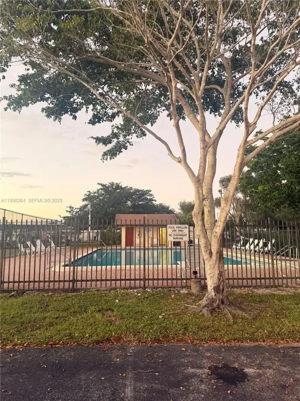 21640 NW 3rd Place, Pembroke Pines, FL, 33029