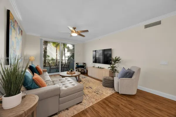 2421 NE 65th Street, Unit 211, Fort Lauderdale, FL, 33308