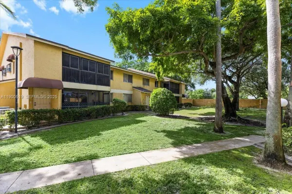 3047 N Oakland Forest Drive, Unit 204, Oakland Park, FL, 33309