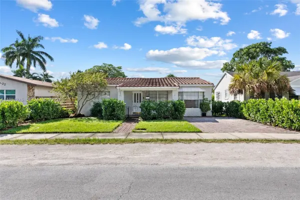 2226 Cleveland Street, Hollywood, FL, 33020