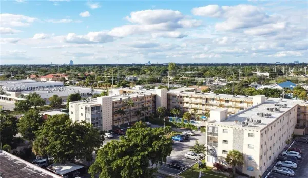 2145 Pierce Street, Unit 205, Hollywood, FL, 33020