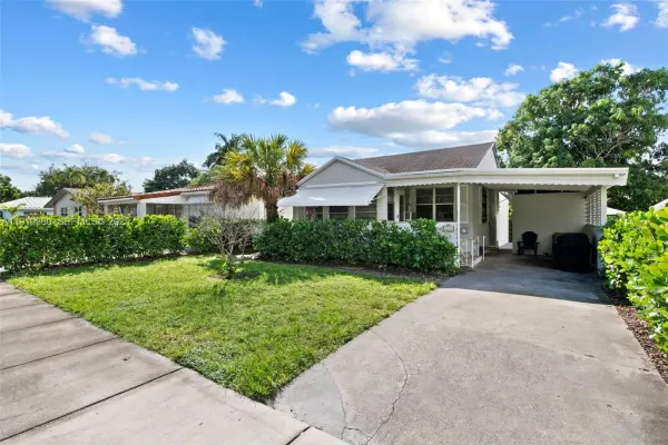 2230 Cleveland Street, Hollywood, FL, 33020