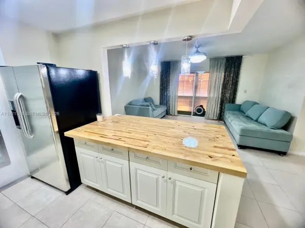 1631 NW 46th Avenue 119, Lauderhill, FL 33313
