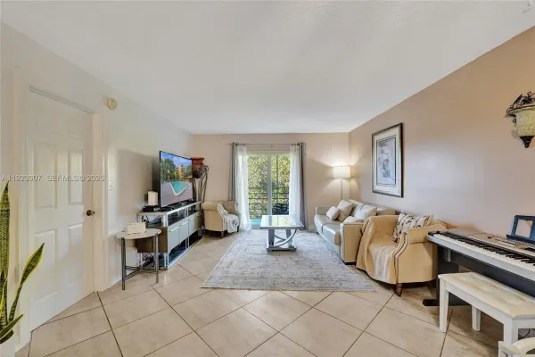 4111 Stirling Road, Unit 502, Dania Beach, FL, 33314