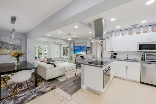 2534 Wilson Street, Hollywood, FL, 33020