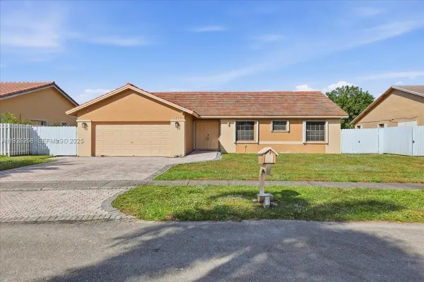 9111 S Lake Miramar Circle, Miramar, FL, 33025