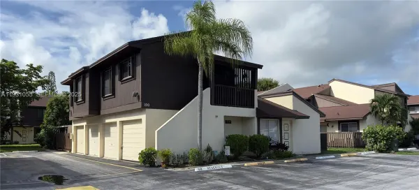 5340 Bosque Lane 98, West Palm Beach, FL 33415