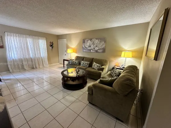 251 SW 134th Way 314m, Pembroke Pines, FL 33027