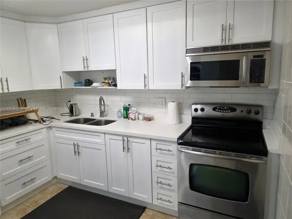 1811 Jefferson Street 501, Hollywood, FL 33020