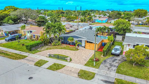 801 NE 57th Street, Oakland Park, FL 33334