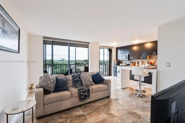3400 Blue Lake Drive, Unit 505, Pompano Beach, FL, 33064
