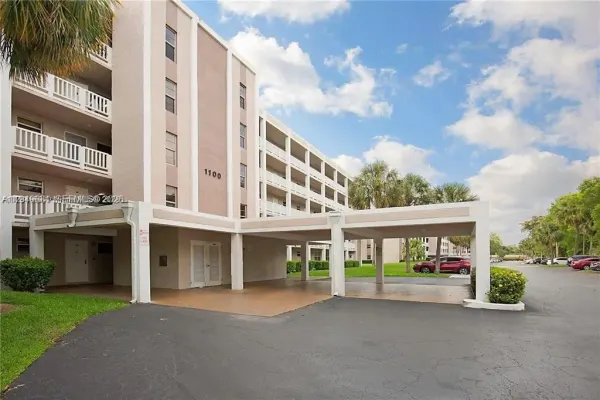 1100 NW 87th Avenue, Unit 403, Coral Springs, FL, 33071