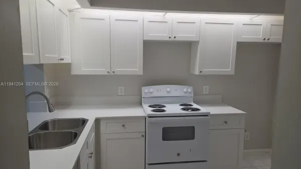 202 Lake Pointe Drive 204, Oakland Park, FL 33309