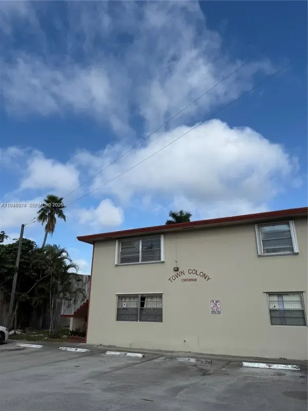 2915 Plunkett Street 12a, Hollywood, FL 33020