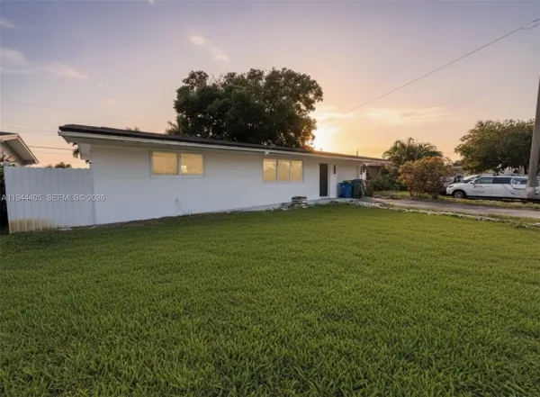 8600 Taft Street, Pembroke Pines, FL 33024