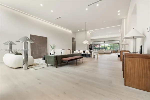 12450 Oak Park Drive, Davie, FL, 33330