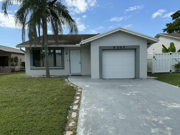 5307 NW 93rd Avenue, Sunrise, FL 33351