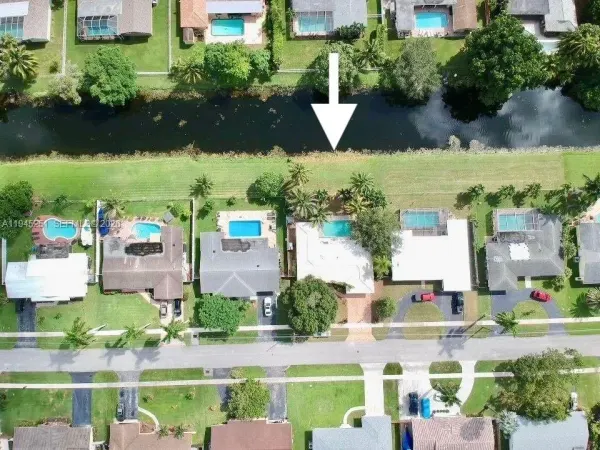 7470 NW 10th Court, Plantation, FL 33313
