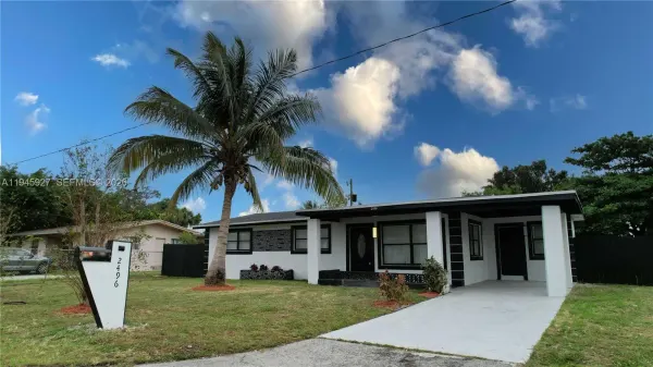 2496 SW 8th Street, Fort Lauderdale, FL, 33312