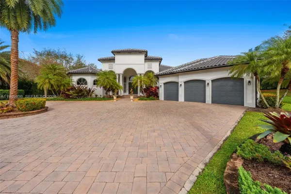 12401 N Stonebrook Circle, Davie, FL, 33330
