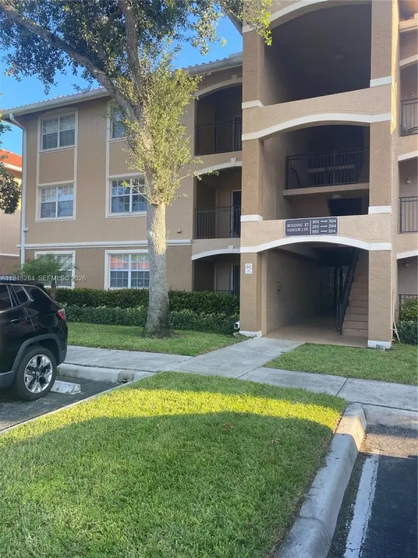 11630 SW 2nd Street 17101, Pembroke Pines, FL 33025