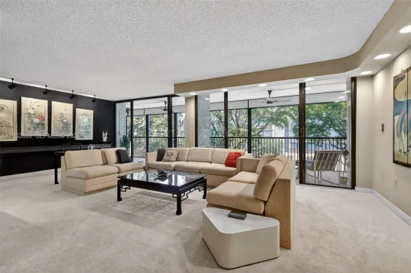 2810 N 46th Avenue F463, Hollywood, FL 33021