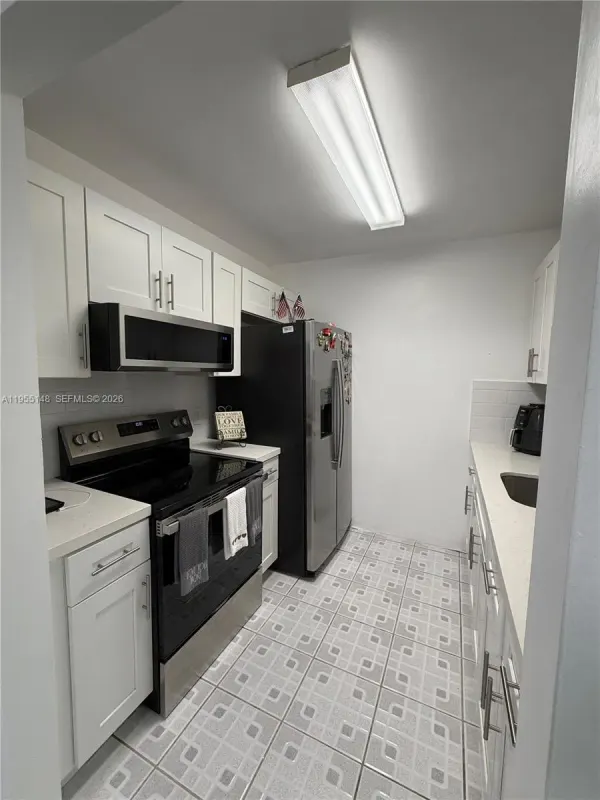 200 SW 132nd Way, Unit 109l, Pembroke Pines, FL, 33027