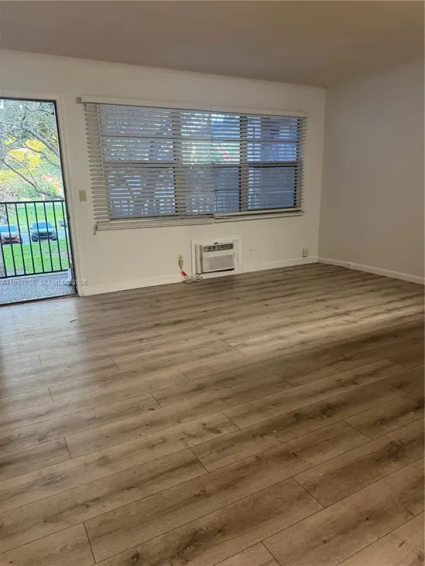 200 SW 132nd Way, Unit 207l, Pembroke Pines, FL, 33027